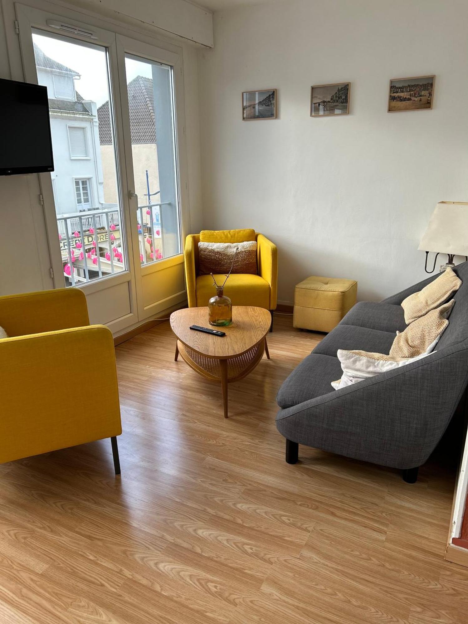 Appartement B De Charme Lumineux Нефшатель-Ардело Екстер'єр фото